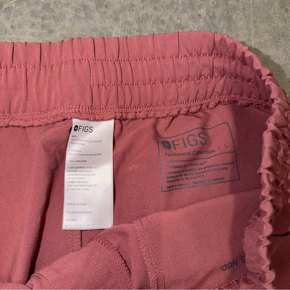 Figs scrubs set - Picture 7 of 7